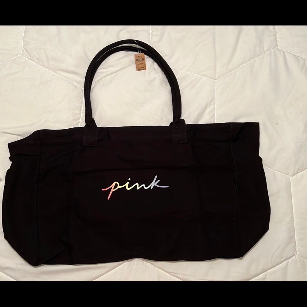VS overnight duffel bag NWT